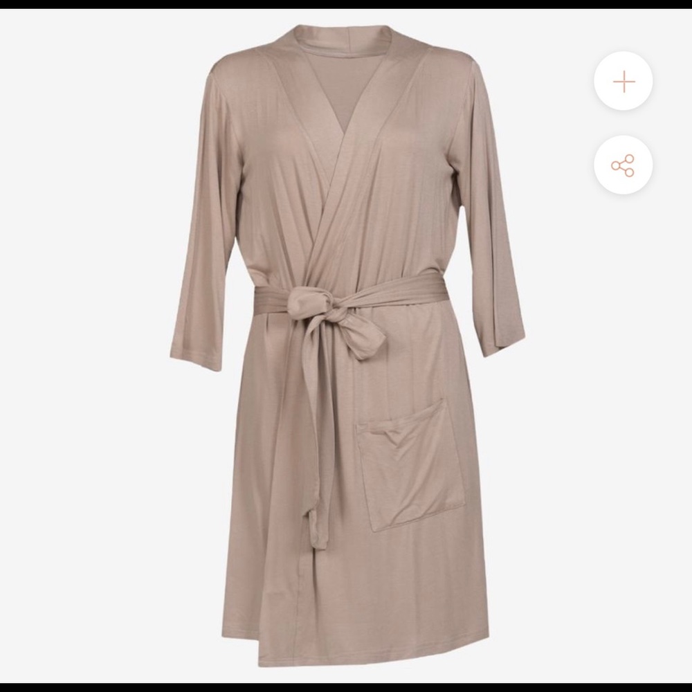 Posh Peanut Taupe Robe